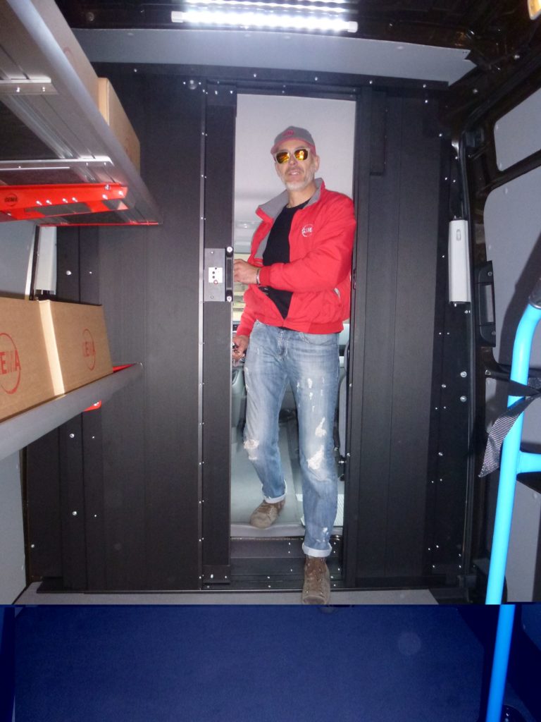 data-title="gallery"